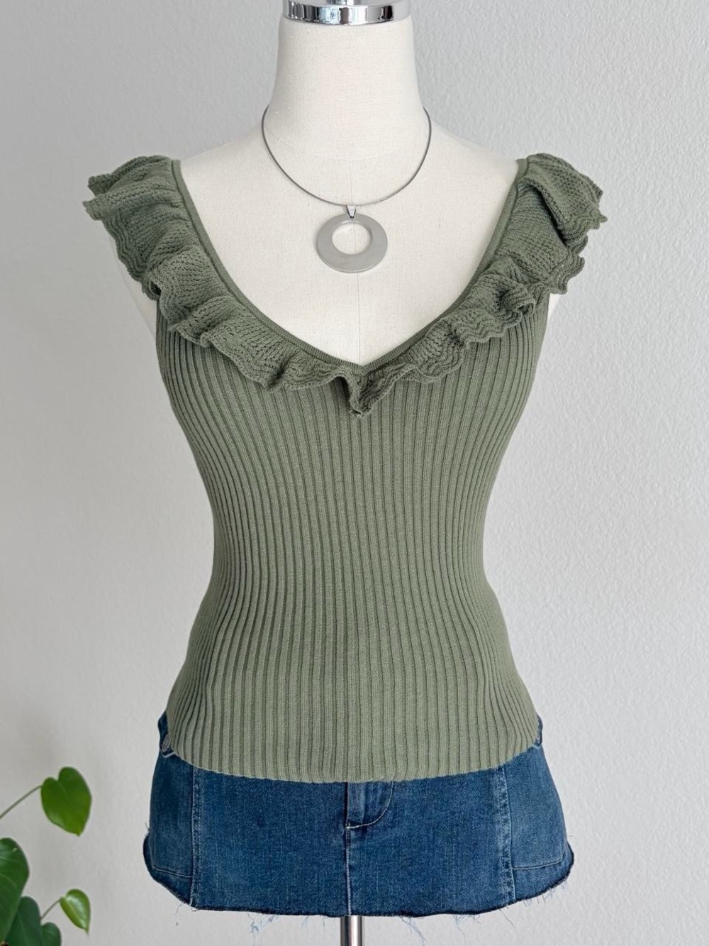 GAP Olive Green Ribbed V‑Neck Tank with Ruffle Trim - Picture 2 of 8